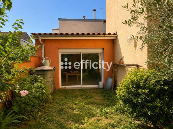 Maison
         5 pièces
        - 172 m² Bien prestige 836 000 € *