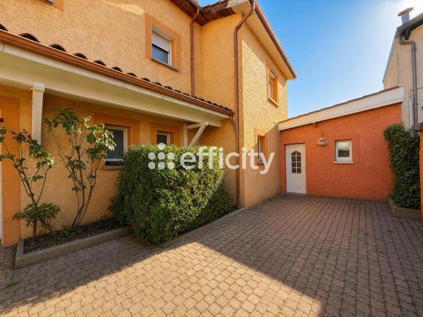 Maison
         5 pièces
        - 172 m² Bien prestige 836 000 € *