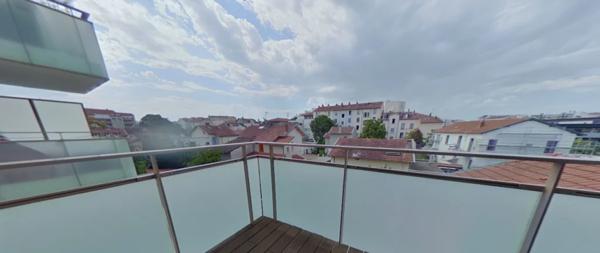 APPARTEMENT T2 A LOUER - LYON 3EME ARRONDISSEMENT Trarieux-Lacassagne 38.13 m 2 723,60 € charges comprises par mois