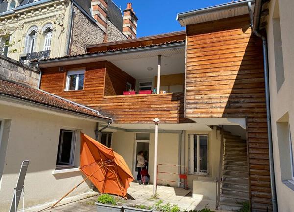 Immeuble à vendre    4 pièces •  Périgueux