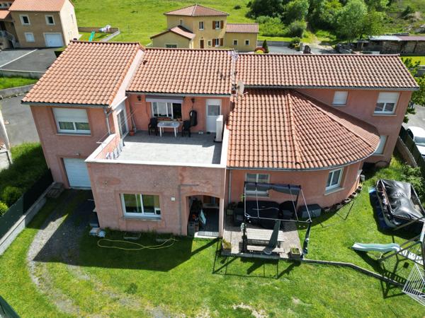 Maison
         8 pièces
        - 309 m² Bien prestige 467 000 € *