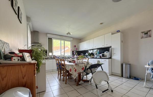 Maison
         8 pièces
        - 309 m² Bien prestige 467 000 € *