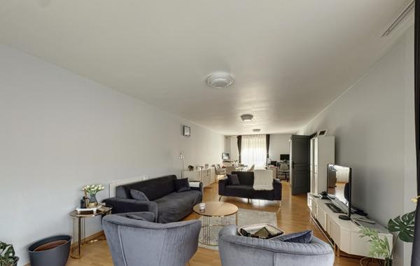 Maison
         8 pièces
        - 309 m² Bien prestige 467 000 € *