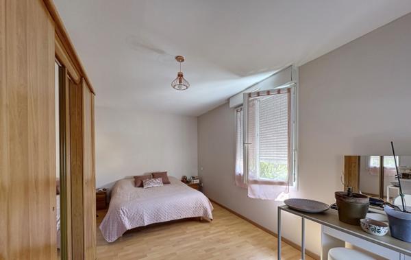 Maison
         8 pièces
        - 309 m² Bien prestige 467 000 € *