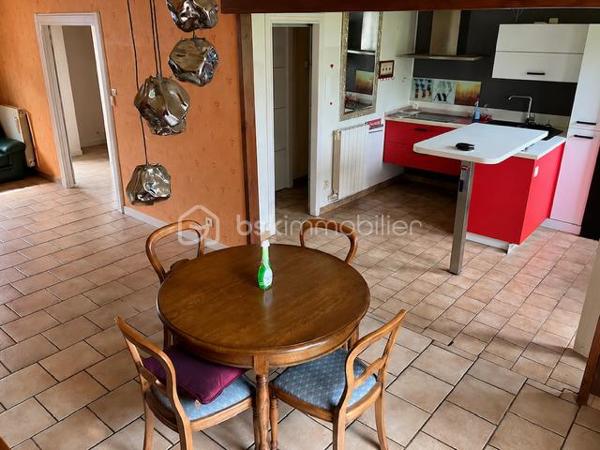 Cette STARLETTE CALAISIENNE est en tête d'AFFICHE des sites d'annonces immobilières !

C'est en 1997, qu'elle a élu domicile dans un quartier et une rue très CALME de CALAIS, proche des COMMERCES de proximité, des ECOLES, COLLEGES, LYCEES, et des AXES RAPIDES de l'A16 ( Fréthun, Boulogne, Gravelines, Dunkerque ).
Pour parfaire aux stationnements de ses nombreuses voitures, motos et vélos, elle s'est fait aménager un très GRAND GARAGE de 60 m2.
Vous pourrez aussi y installer l'atelier de bricolage dont vous avez rêvé.
Pour parfaire à son SEXAPPEAL, elle a fait rénover l'ensemble de ses menuiseries extérieures et intérieures...ELLE EST TOUTE BELLE POUR JOUER SON NOUVEAU RÔLE !

Sa JOLIE PORTE s'ouvre, et elle vous fait découvrir son univers et sa MISE EN SCENE de PLAIN-PIED ( Elle ne montera que les marches du Festival de Cannes ). 
En RDC elle vous propose son HALL et son couloir de distribution, son SALON / SEJOUR ( avec cheminée et insert à bois ), sa CUISINE ( entièrement équipée ), sa SALLE d'EAU ( douche, vasque, sèche-serviette, et point lingerie ), sa commodité d'aisance ( wc indépendant ), 4 BELLES CHAMBRES ( dont une avec un DRESSING de STAR ), et un SECOND GRAND SALON ( avec une baie vitrée donnant sur terrasse, équipée d'un store ) et s'ouvrant par une porte sécurisée sur son garage.

En extérieur, une petite REMISE sera idéale pour ranger la tondeuse et le matériel de jardinage.

AVEC AUTANT D'ARGUMENTS DANS SON SCENARIO, ELLE EST VRAIMENT EN PHASE DE SEDUCTION !

Pour parfaire aux belles journées d'été, elle dispose d'une TERRASSE et d'un JARDIN clôturé sur 385 m2, parfaitement exposé SUD / OUEST, afin de BRILLER sous les SUN-LIGHTS de Calais...Nous sommes toutefois dans les Hauts de France, et il ne faut pas trop rêver...Quoique le temps change. 
Dans son SCENARIO, elle a prévue de mémorables BARBECUE en famille, de Festives Soirées Blanches Calaisiennes, des séances de bronzage SANS VIS-à-VIS, et la culture d'un petit POTAGER BIO ( histoire de rester en bonne santé )

Ses ASPECTS TECHNIQUES : 
Elle est raccordée au tout à l'égout, la toiture est en parfait état, les pignons et façades sont bien entretenus, la CHAUDIERE à PELLET ( avec SILO ) est NEUVE, les MENUISERIRES sont en PVC ( Bi-Matières ) DV / OB + VOLETS ROULANTS électriques, le CHAUFFAGE est par radiateurs, l'eau chaude est produite par ballon thermodynamique ( le top ), L'ISOLATION est CORRECTE ( Classement énergétique en D ), les PORTES intérieures sont à fermetures magnétiques ( sans gâches et charnières invisibles...Le must ), et la cheminée vous fera vivre un remake des FEUX de L'AMOUR, pour les belles soirées d'hiver...C'EST VRAIMENT LA STAR du MOMENT !

Les NOTIONS ECONOMIQUES :
La taxe foncière est de seulement 1436 euros, et elle maîtrise parfaitement ses dépenses énergétiques ( Pellet, Bois ). 
Pour parfaire à ses ATOURS, son imprésario a limité son CACHET !

Le SECTEUR est TRANQUILLE, la MAISON est SAINE, les ASPECTS TECHNIQUES sont OPTIMALS, elle vous propose 4 CHAMBRES, un JARDIN exposé SUD / OUEST, des prestations techniques de qualité...JE VOUS CONSEILLE DE VITE RESERVER UNE PLACE POUR UNE VISITE et une PROJECTION !

Vous souhaitez qu'elle participe à l'épanouissement de votre belle famille ?
Il faut juste m'appeler...Gilles O6 3O 89 OO O8, créateur de belles rencontres et de bonnes émotions immobilières. 

Je vous invite à visiter mon site : BSK gilles fourrier ( à consommer sans modération )

Pour des acquéreurs potentiels,  nous sommes en recherche de biens immobiliers à vendre sur l'ensemble des Hauts de France ! 
N'hésitez pas à nous consulter pour la vente d'une maison,  d'un appartement,  d'un immeuble,  d'un fonds de commerce...Nous pourrons vous OFFRIR votre ESTIMATION,  et vous présenter les particularités de nos actions commerciales,  qui transforment nos ventes en de très belles réussites immobilières.