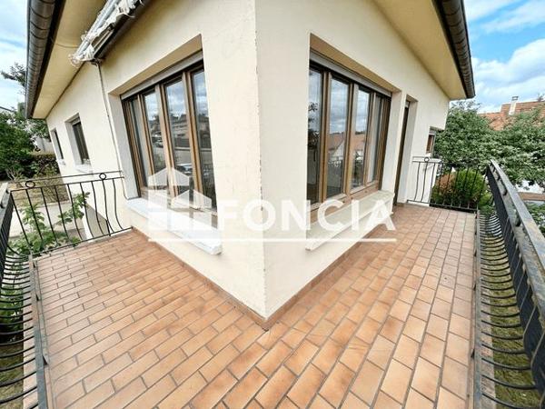 Location Maison 4 pièces 131.5 m² - 11 RUE DES TILLEULS Woippy 57140