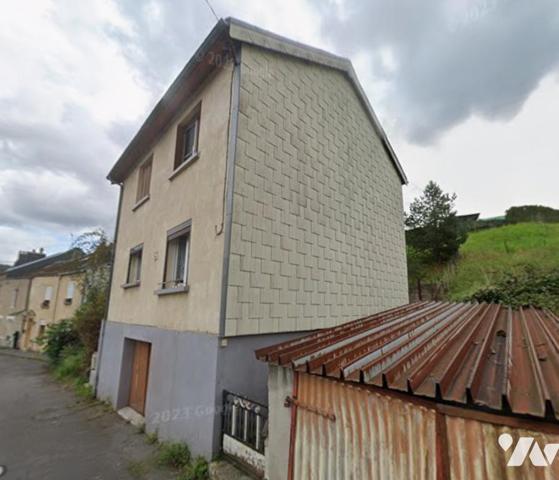 Une maison à usage d'habitation, située à FUMAY (08170), 64 Faubourg de Bellevue
