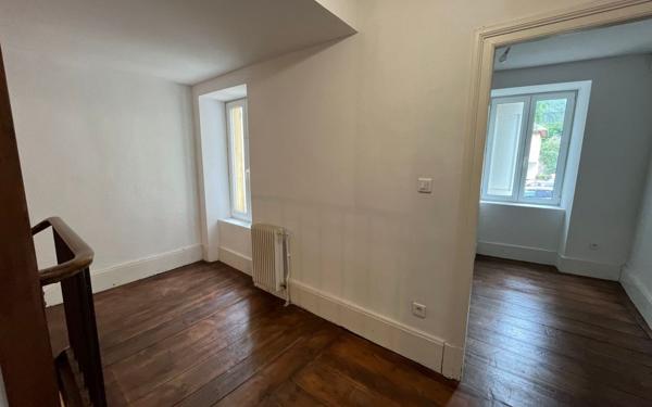 Maison à louer    4 pièces • 113 m2 Mende