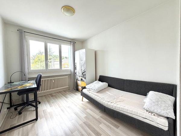 T4 Lumineux - 3 chambres & 2 balcons