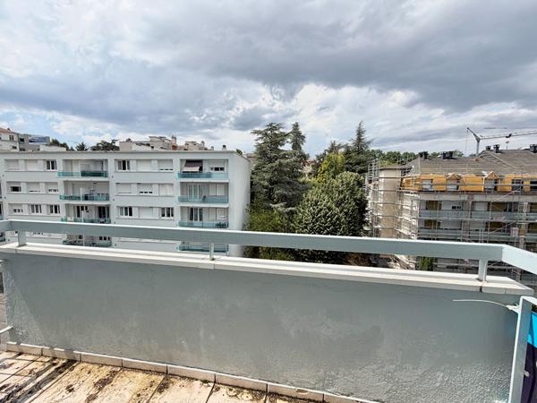 T4 Lumineux - 3 chambres & 2 balcons