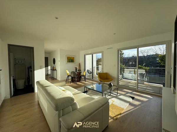 Appartement La Rochelle (LAFOND) 3 pièce(s) 63.59 m2 €399 000 ** - Référence AM663