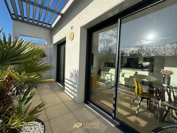 Appartement La Rochelle (LAFOND) 3 pièce(s) 63.59 m2 €399 000 ** - Référence AM663