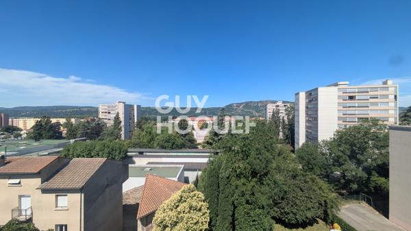 APPARTEMENT À VENDRE DE 5 PIÈCES DE 153,00 M²