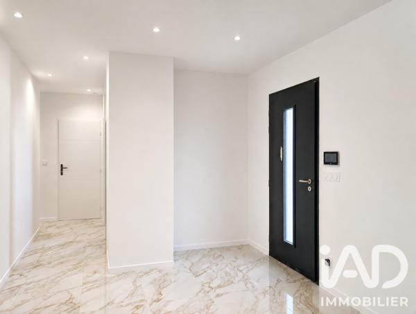 Maison à vendre 5 pièces 122 m² Saint-Seurin-sur-l'Isle