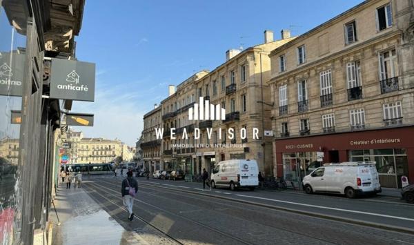 Local professionnel vide  Hyper visibilité  Tram immédiat