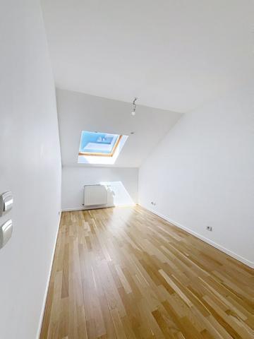 VILLEURBANNE - Appartement 4 pièces 77 m2 + Terrasse + garage double