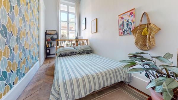 Appartement Musée de Grenoble 4 pièces 105.22 m2 3 chambres balcon