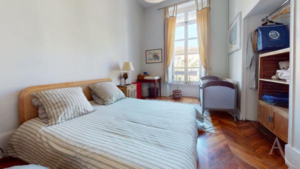 Appartement Musée de Grenoble 4 pièces 105.22 m2 3 chambres balcon