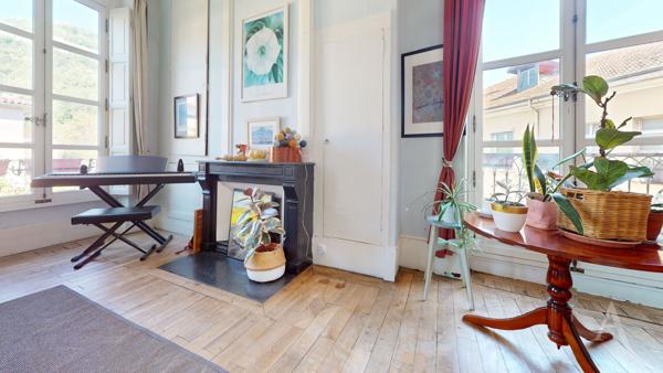Appartement Musée de Grenoble 4 pièces 105.22 m2 3 chambres balcon