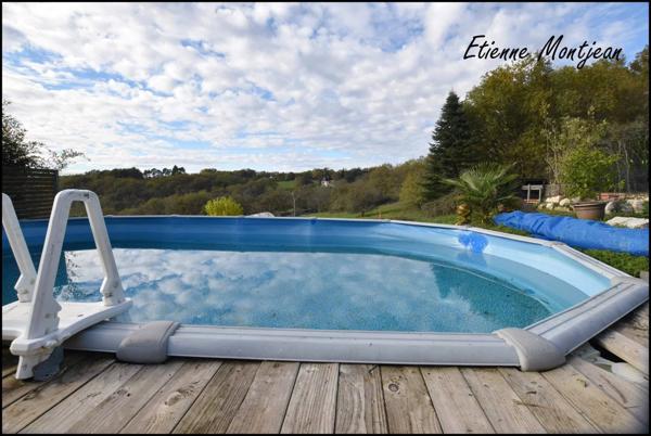 Maison 153 m² 5 chambres, jardin, garage et piscine.