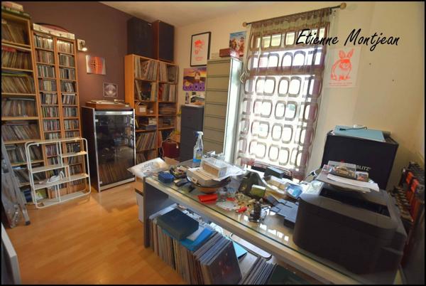 Maison 153 m² 5 chambres, jardin, garage et piscine.