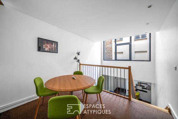 Local en triplex rénové en bureaux proche Etoile – Place des Ternes