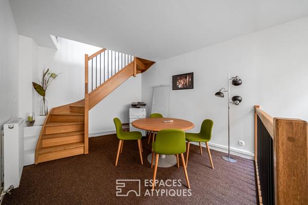 Local en triplex rénové en bureaux proche Etoile – Place des Ternes