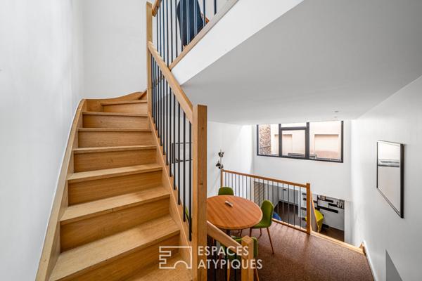 Local en triplex rénové en bureaux proche Etoile – Place des Ternes