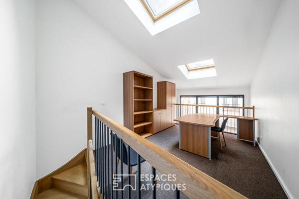Local en triplex rénové en bureaux proche Etoile – Place des Ternes