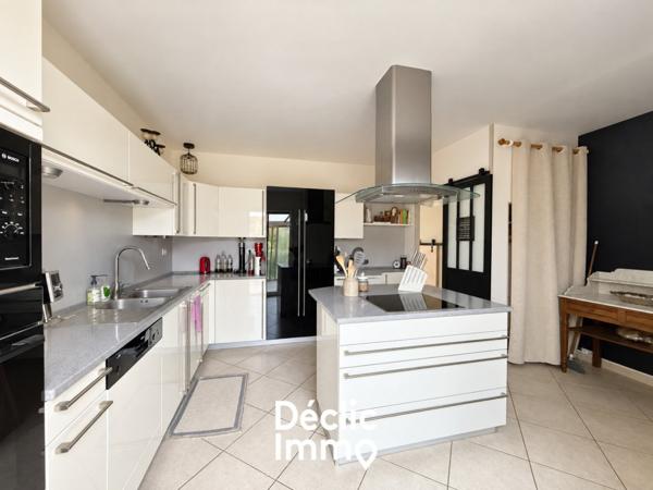 Vente maison individuelle Vouneuil sous biard, 131m² 6 pièces 327 000€ avec garage
