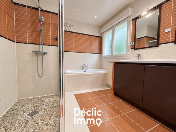 Vente maison individuelle Vouneuil sous biard, 131m² 6 pièces 327 000€ avec garage
