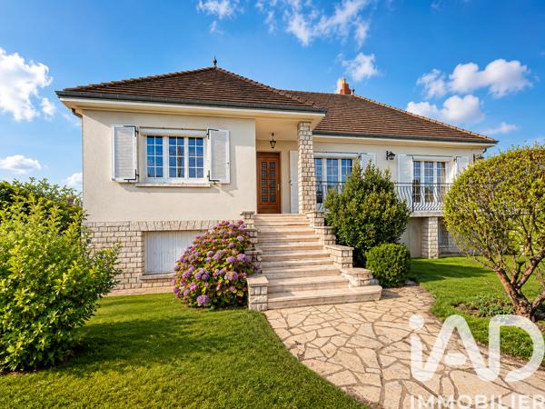 Maison à vendre 5 pièces 229,35 m² Saint-Sulpice-de-Pommeray