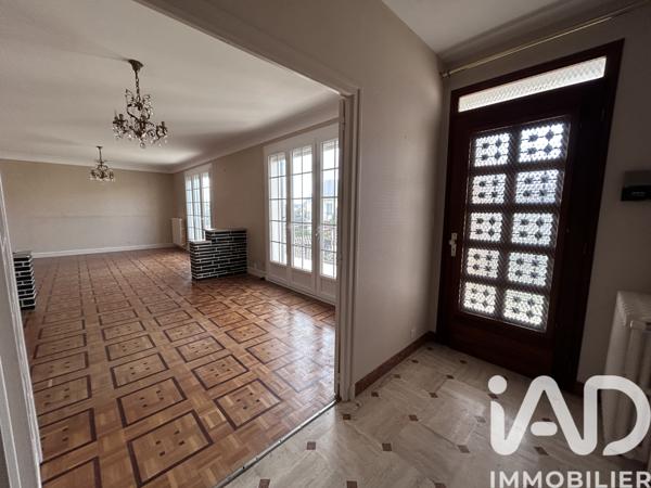 Maison à vendre 5 pièces 229,35 m² Saint-Sulpice-de-Pommeray