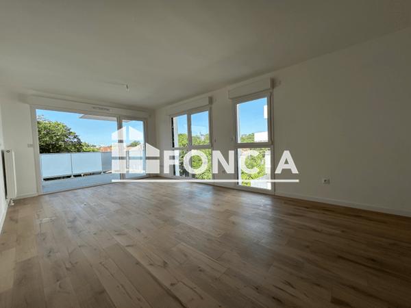 Location Appartement 3 pièces 66 m² - AVENUE DE BOLLAERT Lens 62300