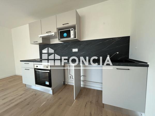 Location Appartement 3 pièces 66 m² - AVENUE DE BOLLAERT Lens 62300