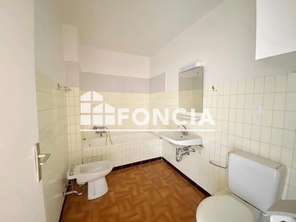 Location Studio 25 m² - 31 BIS RUE DU PONT NEUF Ville La Grand 74100