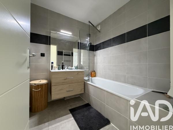 Maison à vendre 4 pièces 106 m² La Fare-les-Oliviers
