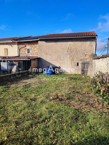 Maison à AMBERIEU-EN-BUGEY, 01500 - 2 pièces 80m²