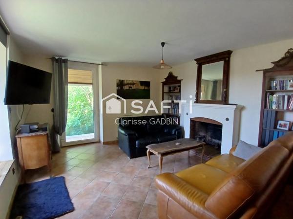 Propriété exceptionnelle avec son moulin et deux maisons, dépendances et 4.5 hectares