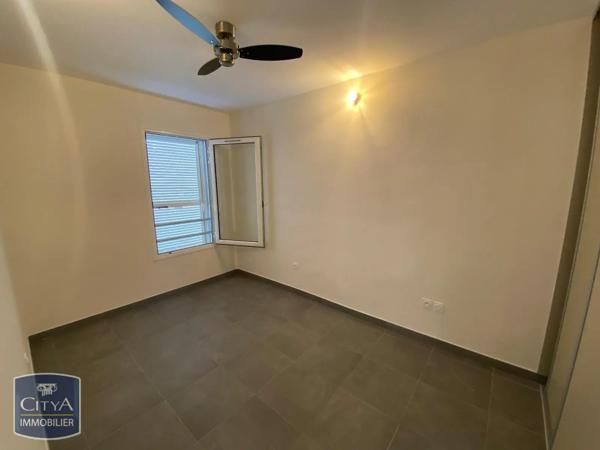 Appartement à louer 3 pièces 89.04m² Saint-Denis (97400)