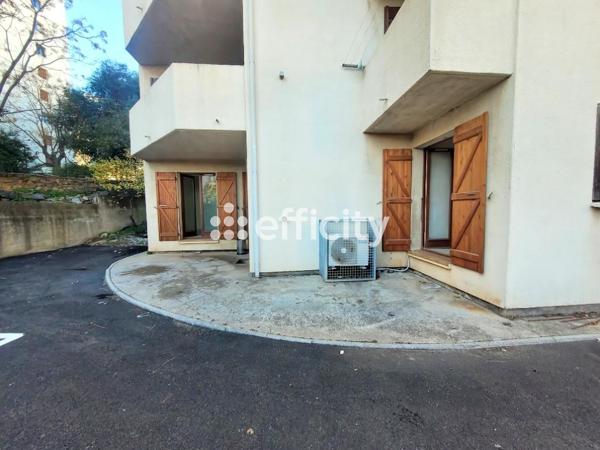 Appartement
         3 pièces
        - 63 m² 127 000 € *