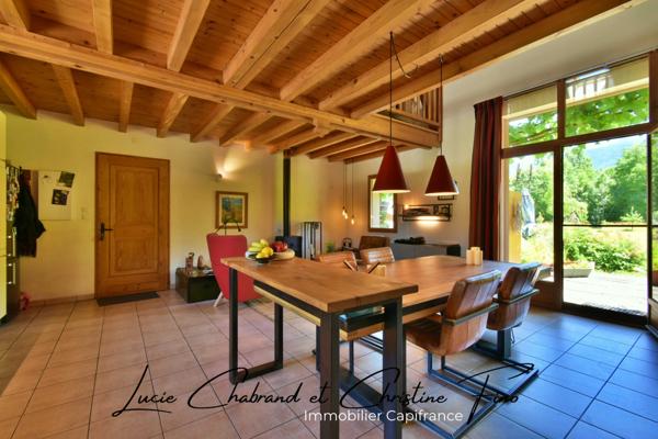 Maison à vendre 10 pièces EYGLIERS (05)