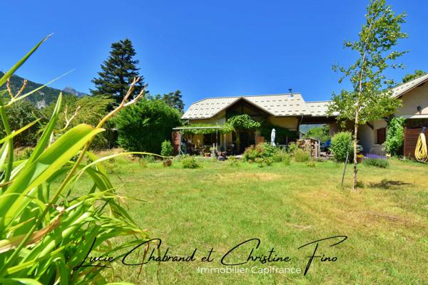 Maison à vendre 10 pièces EYGLIERS (05)