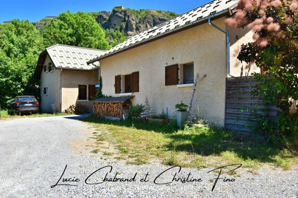 Maison à vendre 10 pièces EYGLIERS (05)