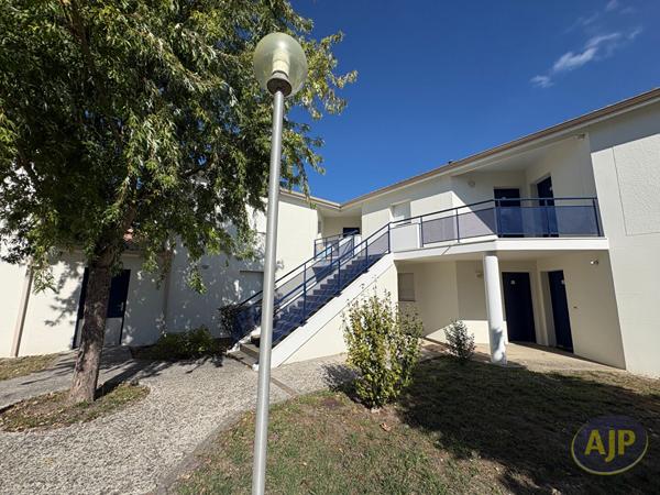 Appartement à vendre Pessac - 2 pièces, 47m² avec 1 chambre(s) à 185 000€ - AJP Immobilier Pessac