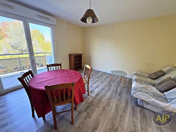 Appartement à vendre Pessac - 2 pièces, 47m² avec 1 chambre(s) à 185 000€ - AJP Immobilier Pessac