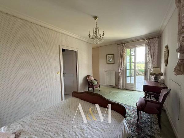 Villa T6 de 275 m² + sous-sol 180 m²/ 2548m²