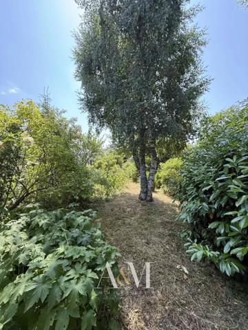 Villa T6 de 275 m² + sous-sol 180 m²/ 2548m²