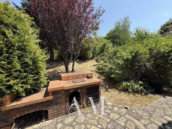 Villa T6 de 275 m² + sous-sol 180 m²/ 2548m²