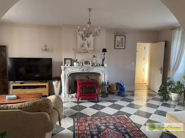Vente immobilière : Maison à Aigre  8 pièces 300 m² 441 000 €- FONCIERE CHARENTAISE AIGRE.